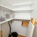 Spacious 2 Bedroom With Parking Апартаменты *