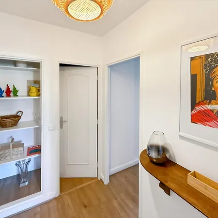 Spacious 2 Bedroom With Parking Апартаменты