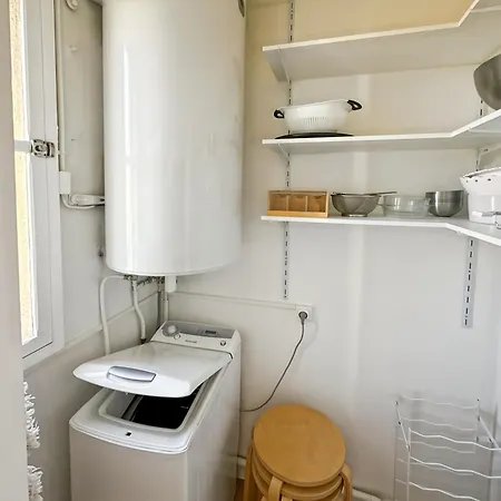 Spacious 2 Bedroom With Parking Apartmán
