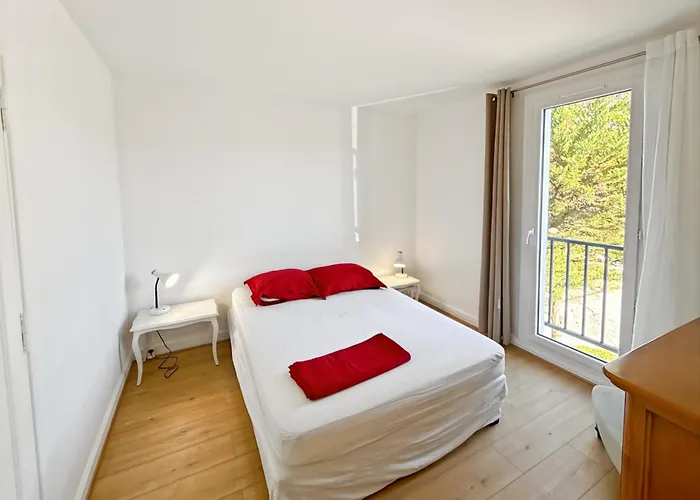 Apartamento Spacious 2 Bedroom With Parking